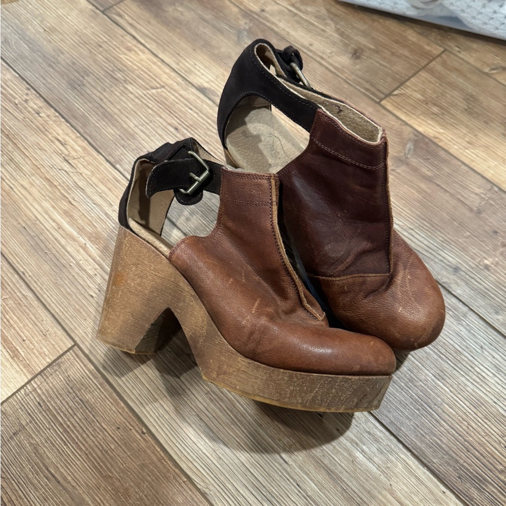 Free People Clogs